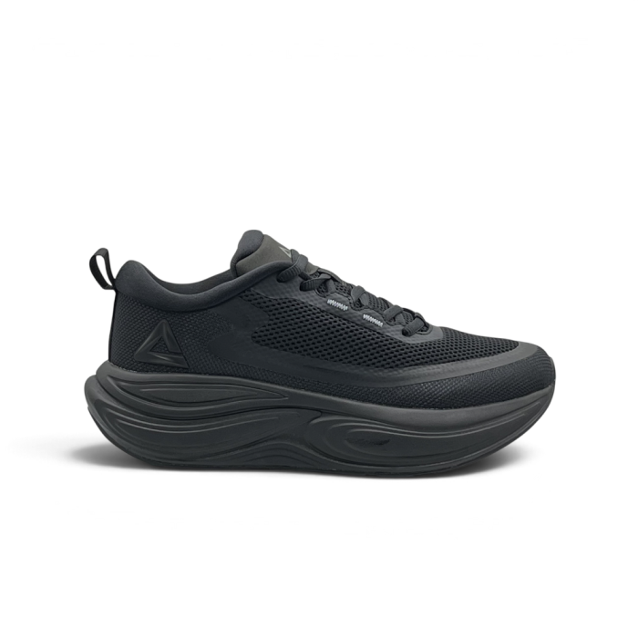 Peak Taichi Casual Black-